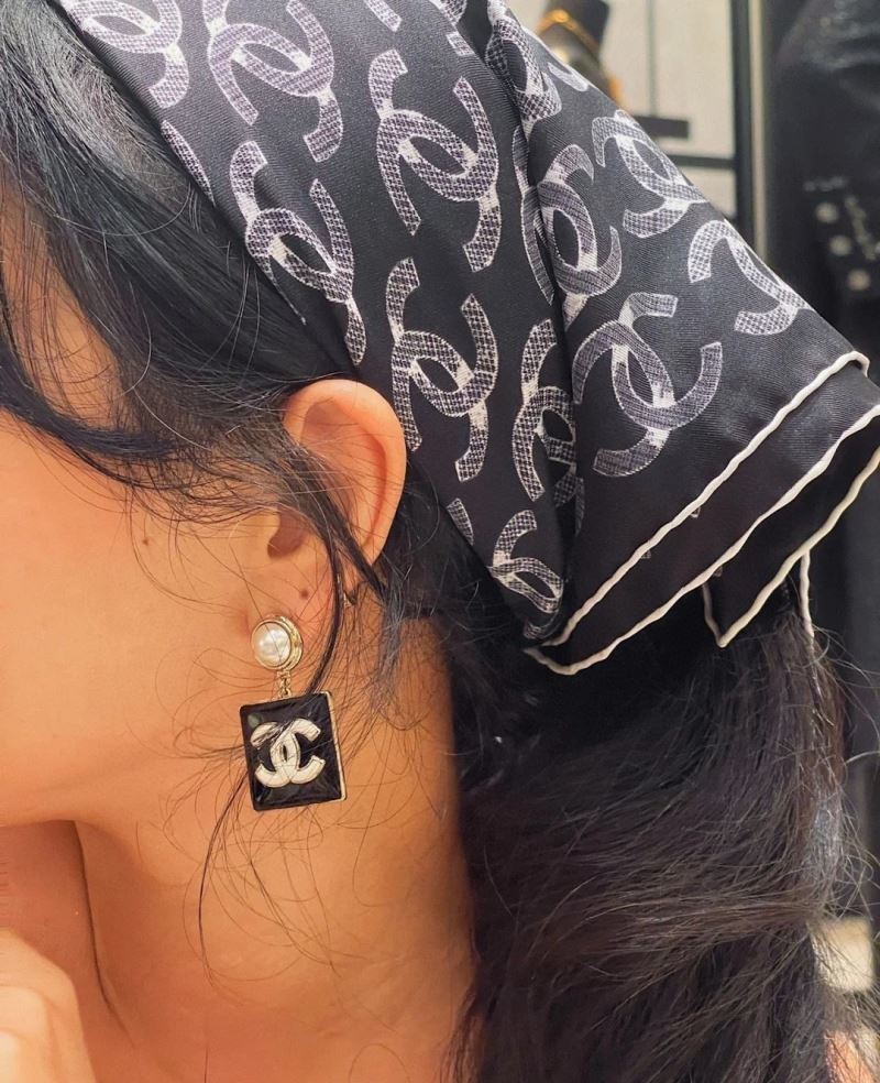 Ch**el earrings